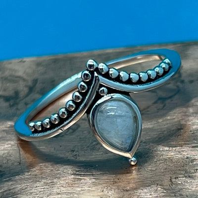 Sterling Silver & Moonstone Oxidized Droplet Chevron Ring